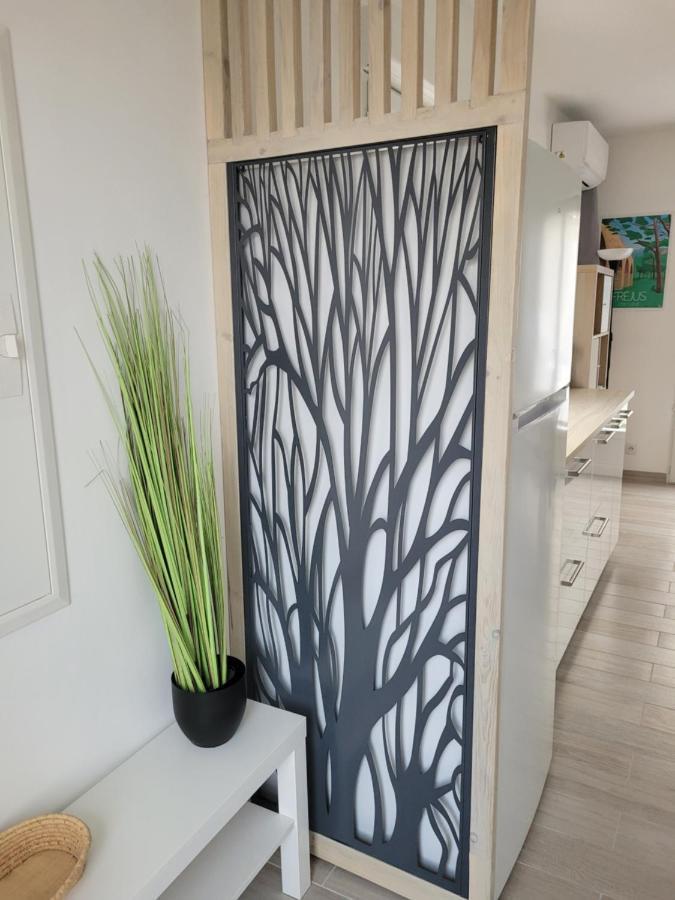 Le Beau Site By Beds83 Apartment Frejus Luaran gambar